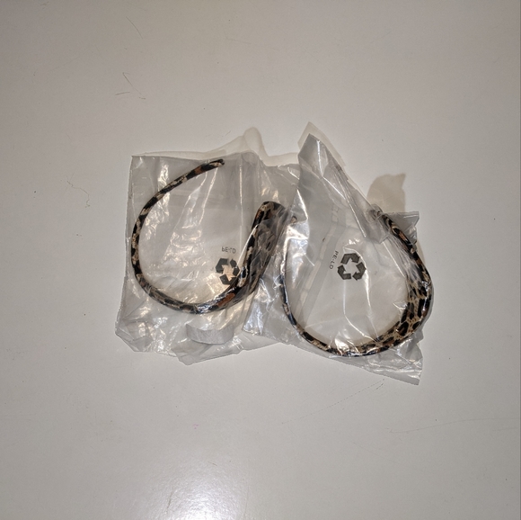 Womens sexy C-string thong panties in Cheetah print - Picture 3 of 3